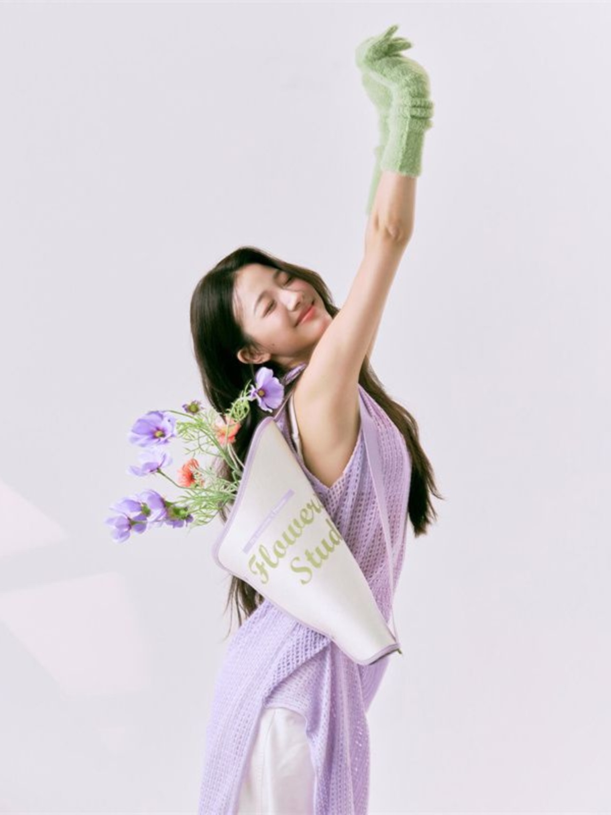 ロマンチックな春の花柄プリント写真スタジオ新しいスタイルの女 - Ethnic Fashion Photography のレビューと価格