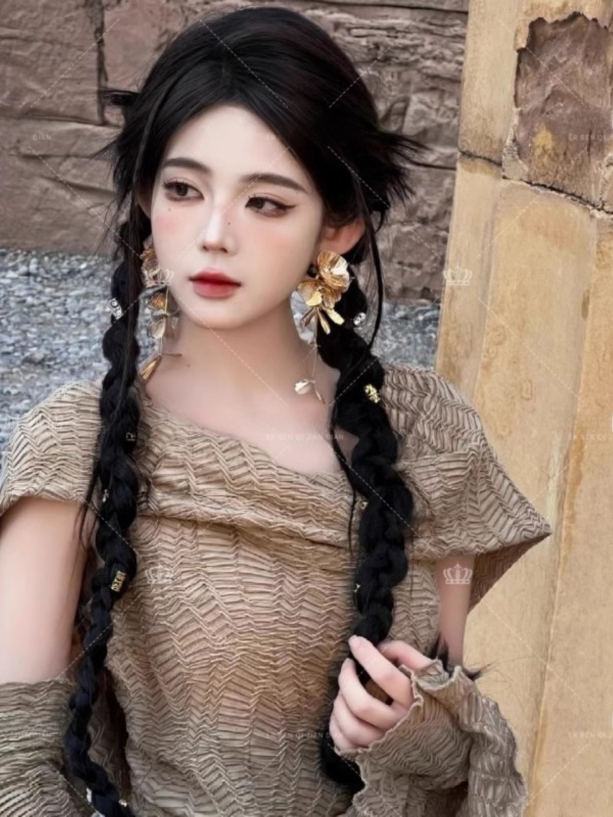 砂漠テーマのロングドレス女性のファッションエスニックスタイル - Ethnic Fashion Photography のレビューと価格